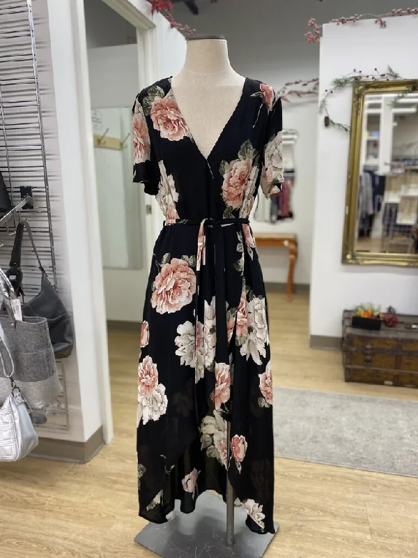 Dynamite floral hi/low hem dress L Tunics Practical durable