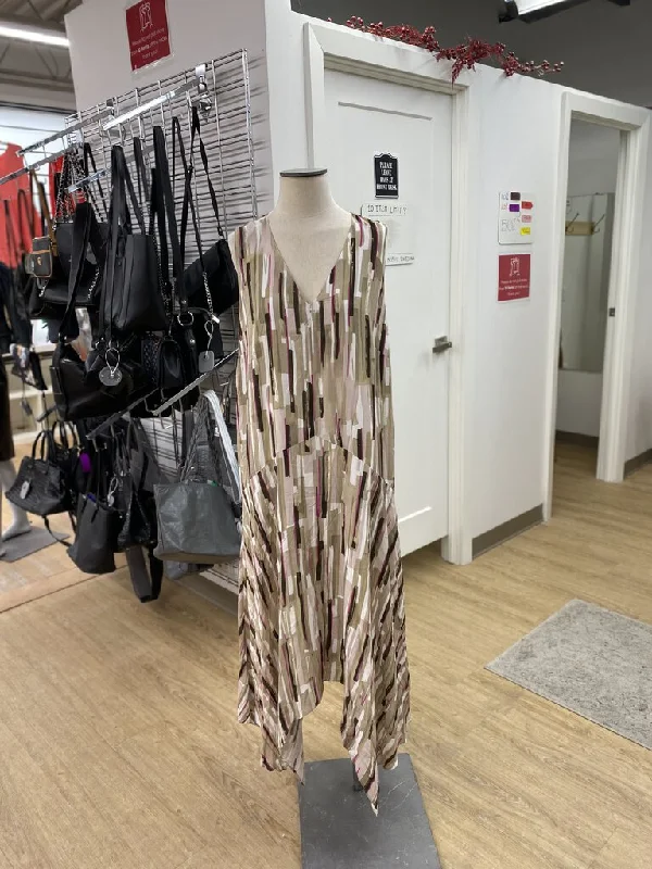 B New York flowy dress XL NWT Tunics Prom sequined