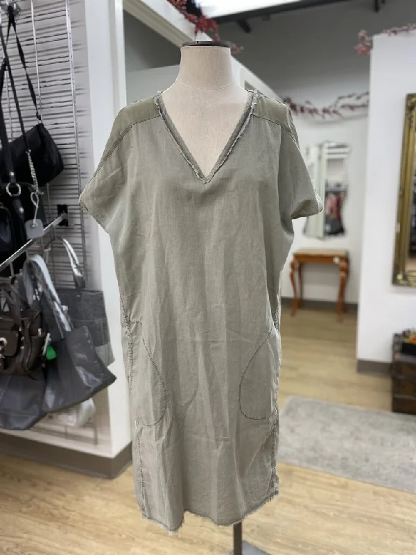 Wearables linen/cotton dress L Tunics Designer luxury
