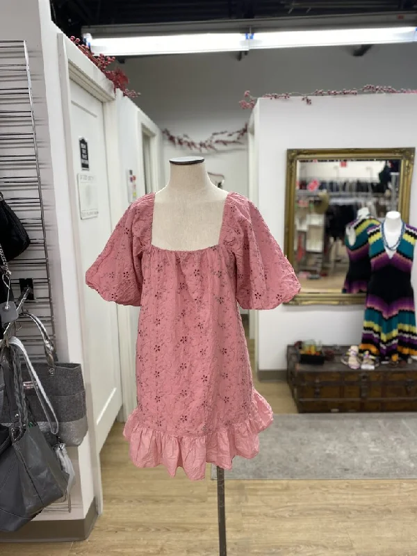 Zara eyelet dress L Tunics Travel practical