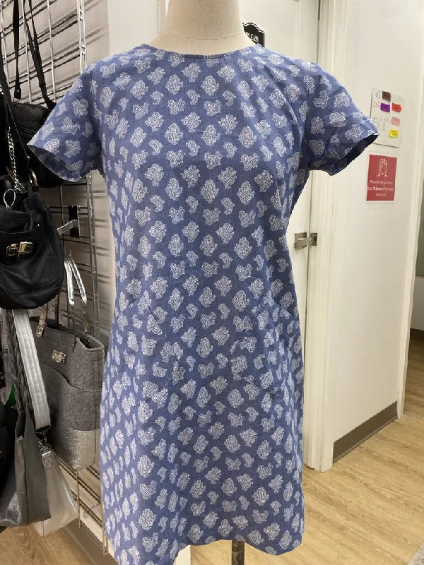The Salt Paisley dress M Tunics Stylish modern