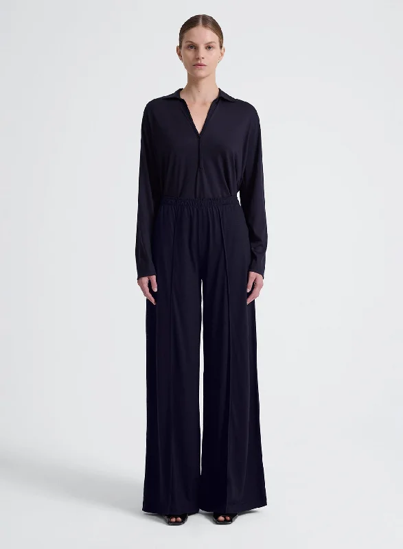Lyra Wool Pant - Darkest Navy Fashionable Sporty Pants