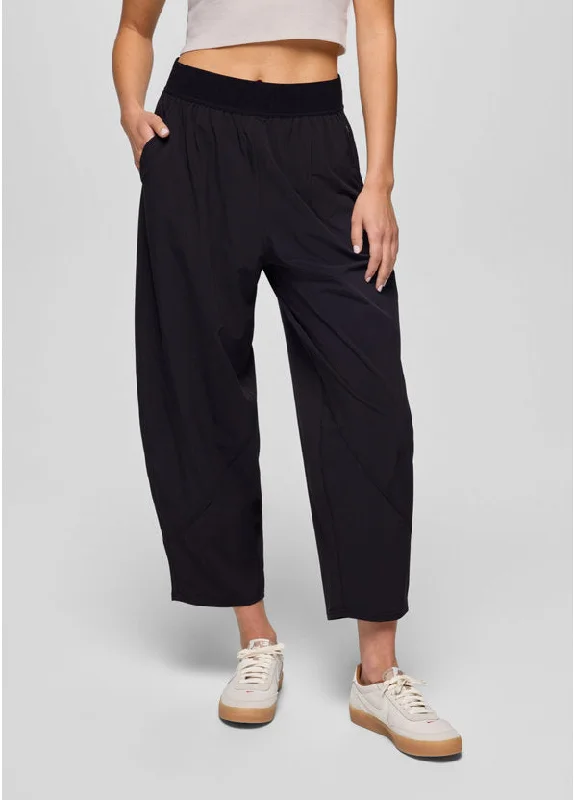 Railay High Rise Pant - Black Chic Slim Fit Pants