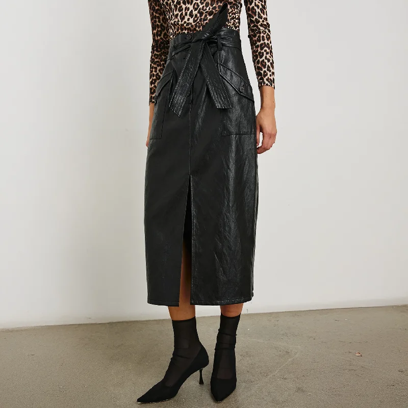 Edem Skirt in Black mini skirt trendy