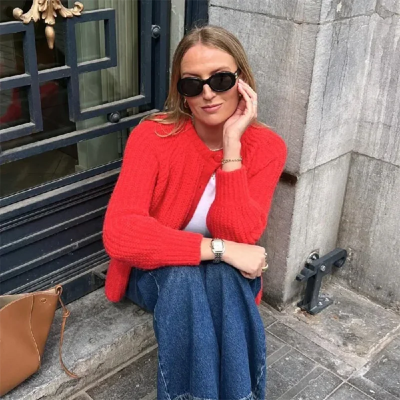 Red Christmas Sweater - Short Cardigan with Round Neck and Long Sleeves Elasticated Padded Insulated Red Christmas Sweater - Short Cardigan with Round Neck and Long Sleeves Elasticated Padded Insulated