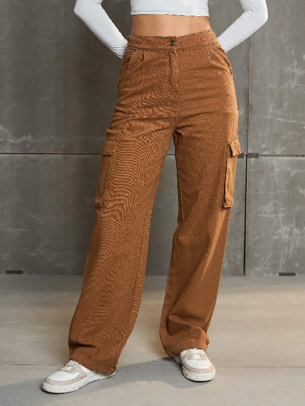 Women Tan Box Pockets Straight Cargo Pants Fashionable Work Pants