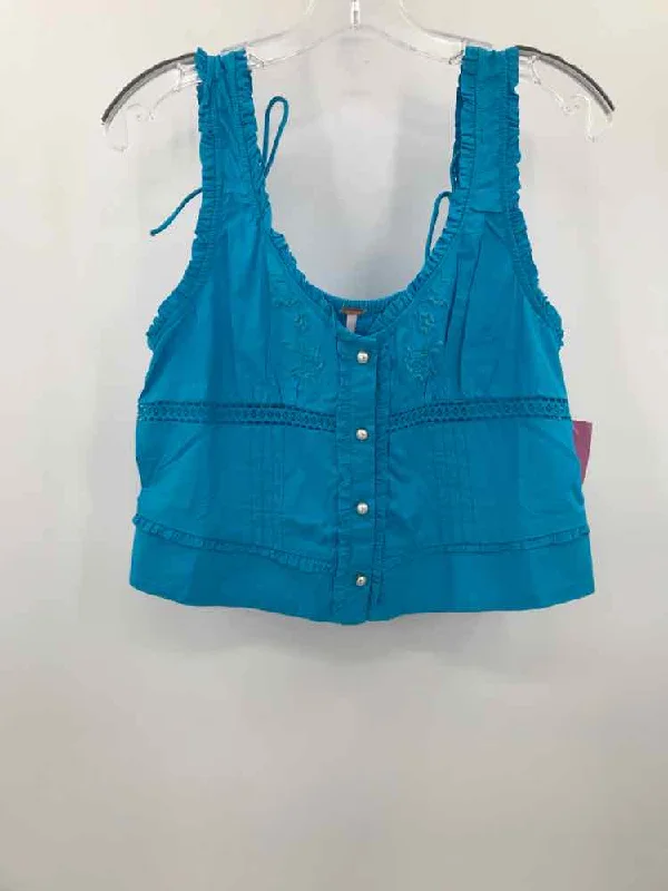 Pre-Owned Free People Blue Size Medium Tank Top ivory tank top