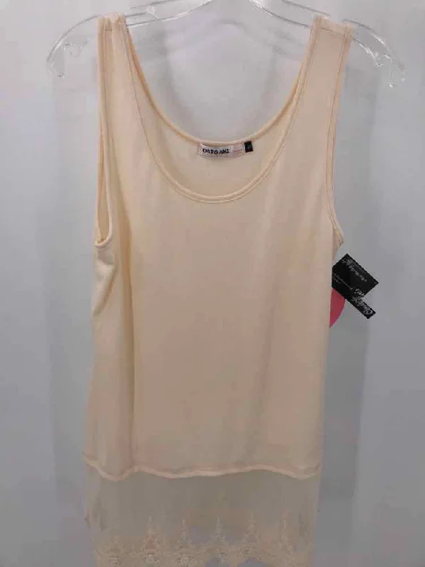 Pre-Owned Origami Ivory Size Medium Tank Top gold tank top